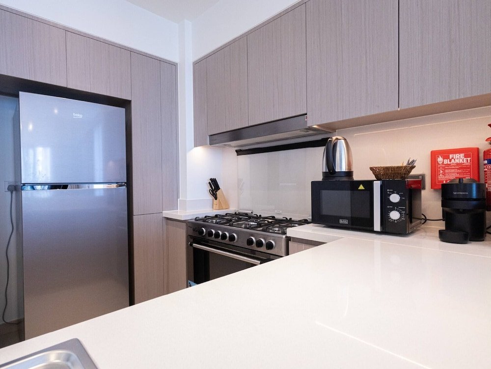 Дубай: Mh- Act - Burj View 3bhk-ref4001