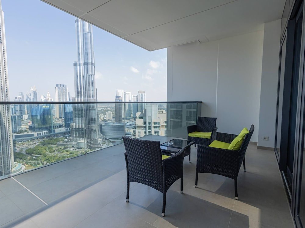 Дубай: Mh- Act - Burj View 3bhk-ref4001