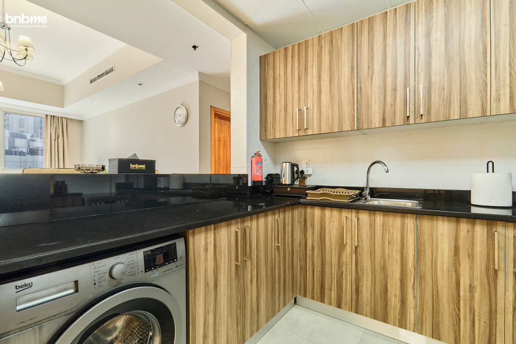 Дубай: Апартаменты Bnbmehomes | Cozy 1BR Suite nr Dubai Mall & Burj Khalifa - 1306