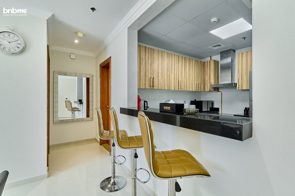 Дубай: Апартаменты Bnbmehomes | Cozy 1BR Suite nr Dubai Mall & Burj Khalifa - 1306