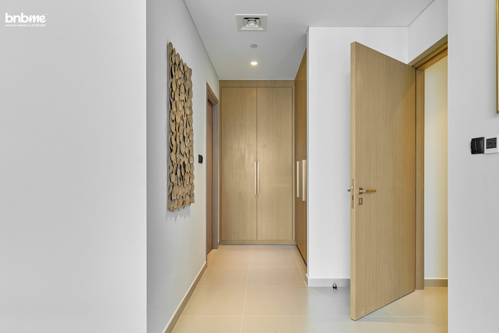Дубай: Апартаенты Bnbmehomes | Modern 2BR Treasure nr Dubai Fountain - 3302