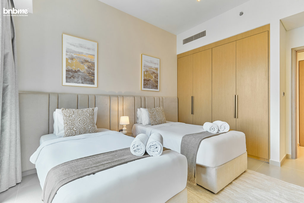 Дубай: Апартаенты Bnbmehomes | Modern 2BR Treasure nr Dubai Fountain - 3302