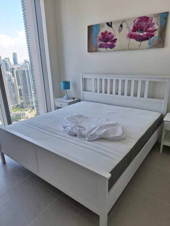 Дубай: Апартаменты Dancing Fountain Views & Steps from Dubai Mall: Your 3-Bedroom Getaway