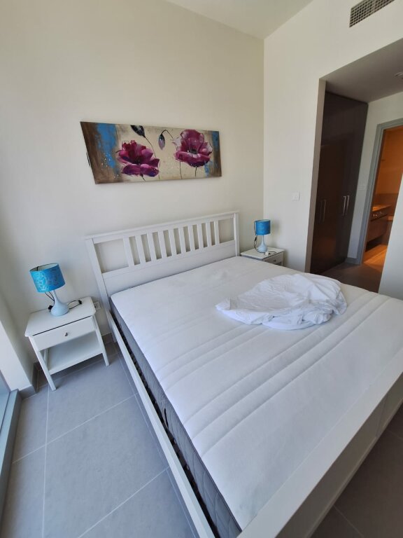 Дубай: Апартаменты Dancing Fountain Views & Steps from Dubai Mall: Your 3-Bedroom Getaway