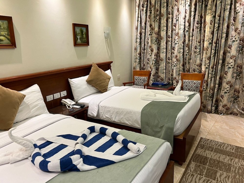 Александрия: Amwaj Hotel