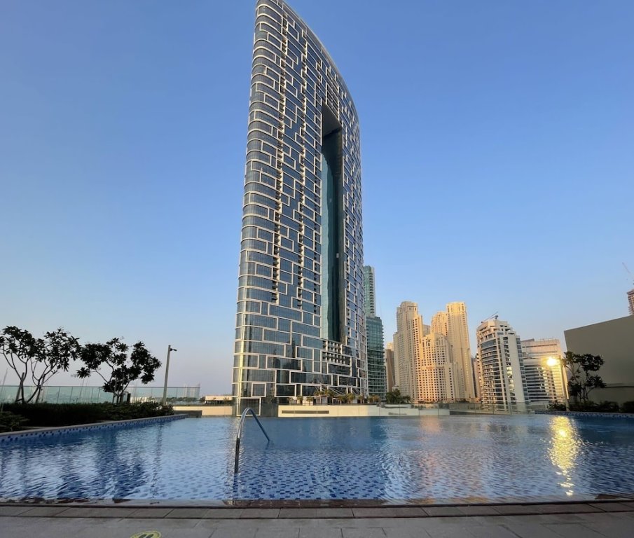 Дубай: Silkhaus Beach View Near JBR 52 42 Emaar Tower