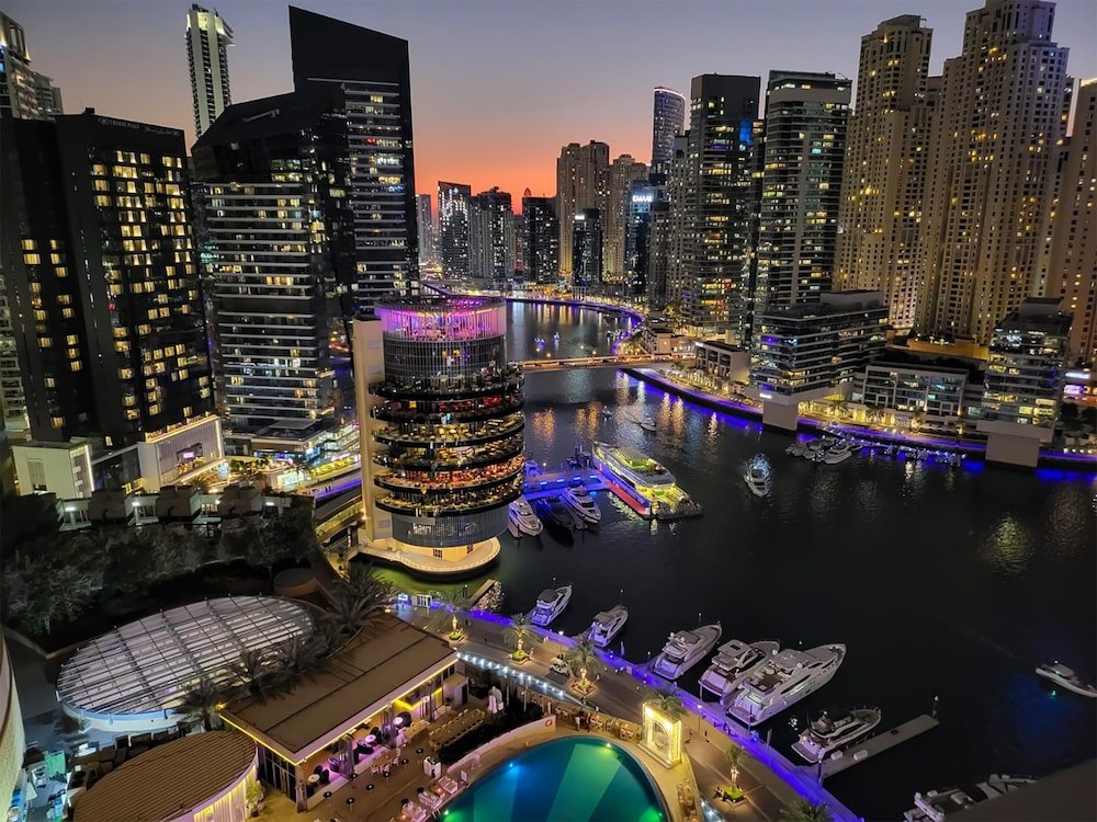 Дубай: DXB - JW Marriott Dubai Marina - 2014 - DM