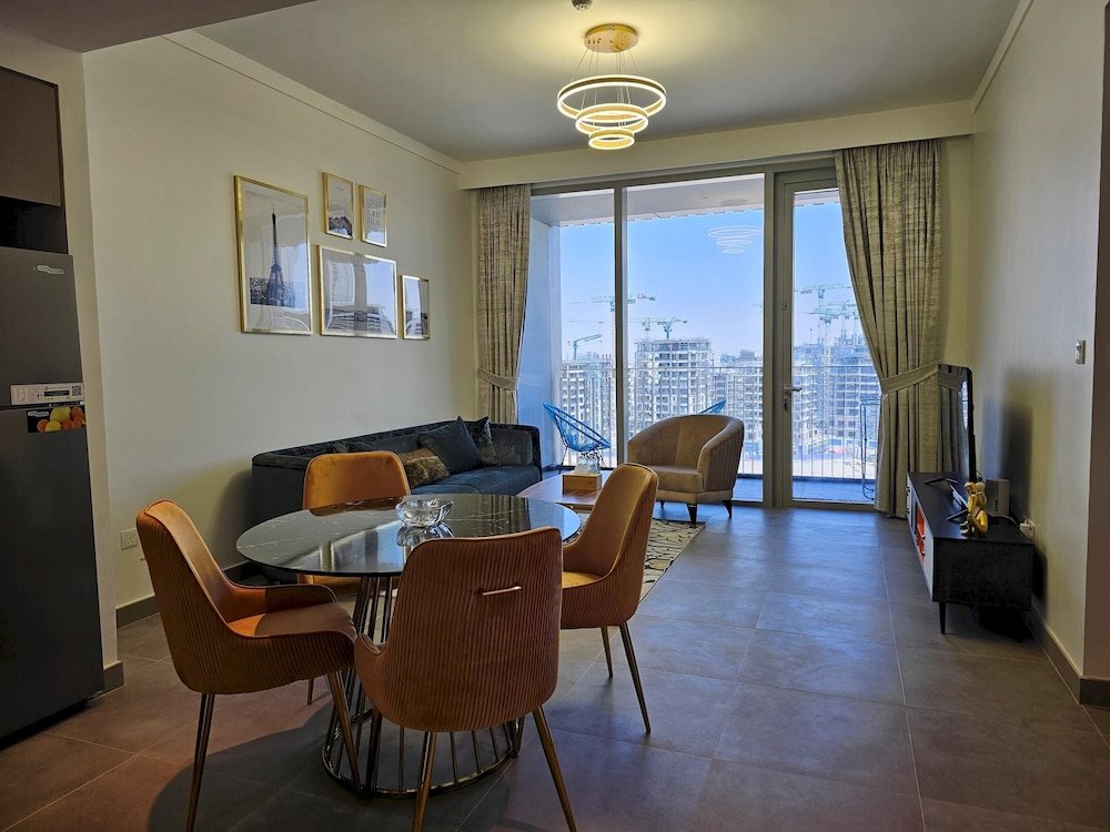 Дубай: Wonderful 2BR Apartment Heavenly Feel