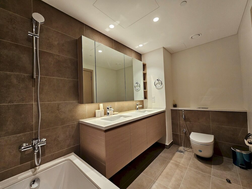 Дубай: Wonderful 2BR Apartment Heavenly Feel