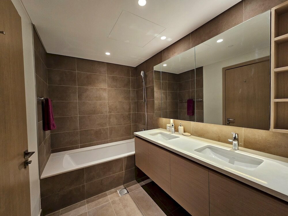 Дубай: Wonderful 2BR Apartment Heavenly Feel