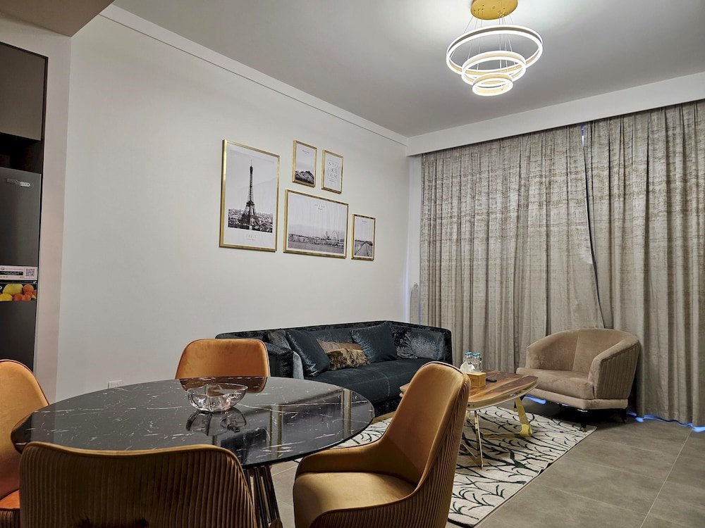 Дубай: Wonderful 2BR Apartment Heavenly Feel