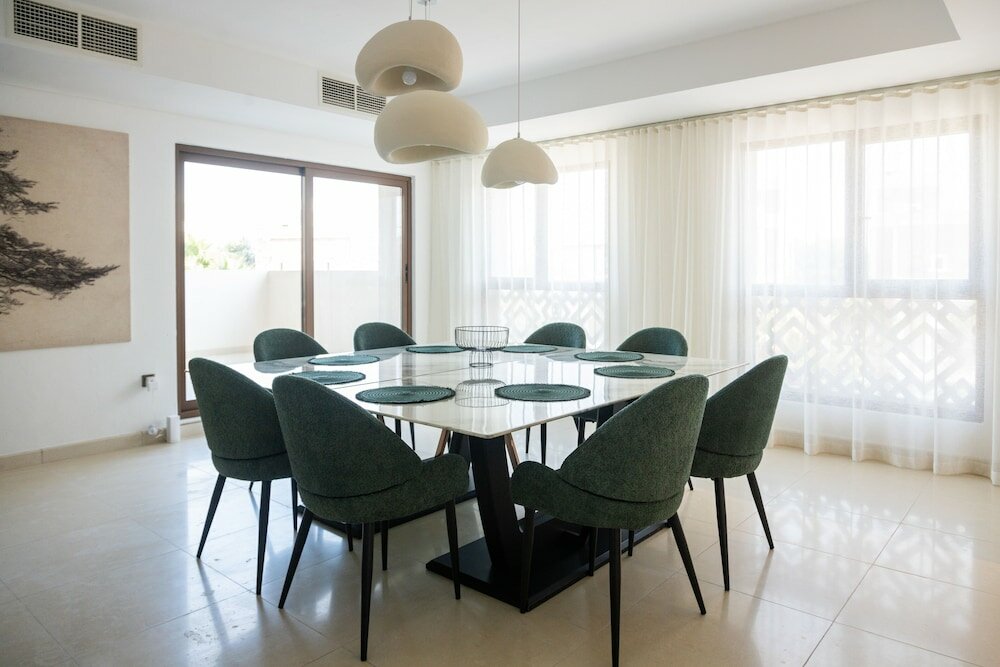 Дубай: Lux 5BR Townhouse in Balqise Residence