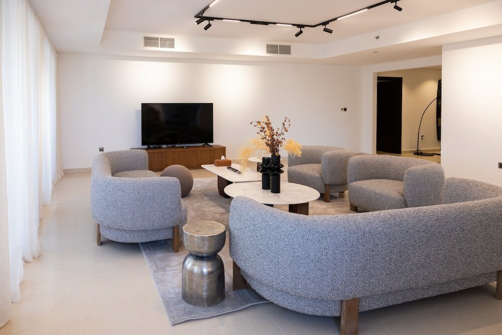 Дубай: Lux 5BR Townhouse in Balqise Residence