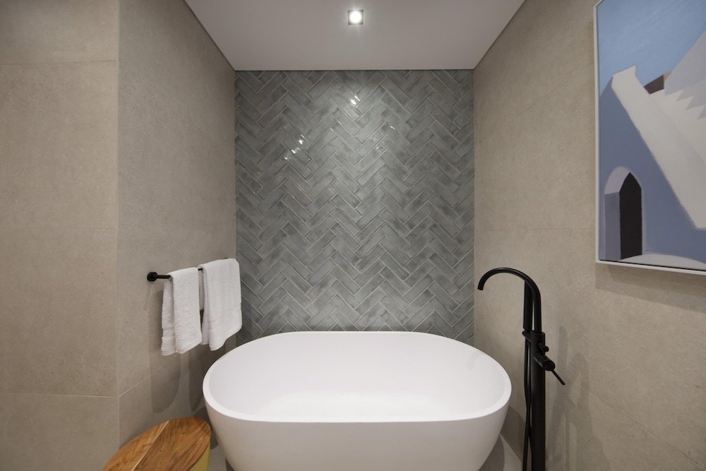 Дубай: Fountain View Signature Residence With Terrace 135 SQM