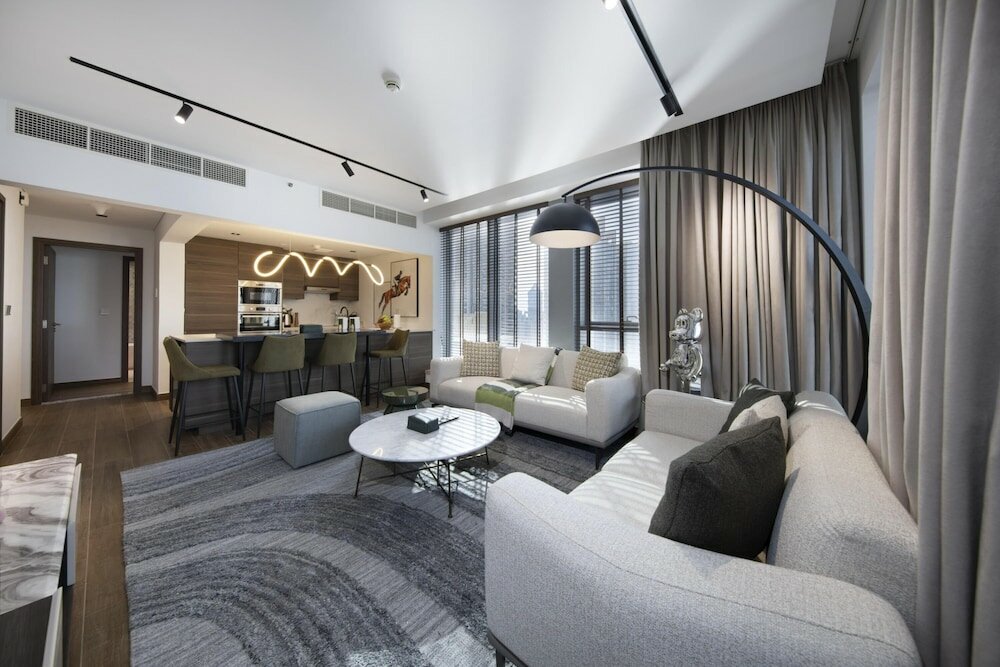 Дубай: Fountain View Signature Residence With Terrace 135 SQM