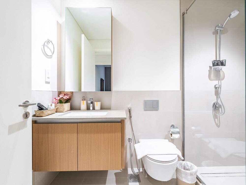 Дубай: Creek Beachfront Heaven 1BR Luxe Harbor