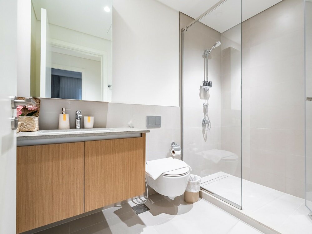 Дубай: Creek Beachfront Heaven 1BR Luxe Harbor