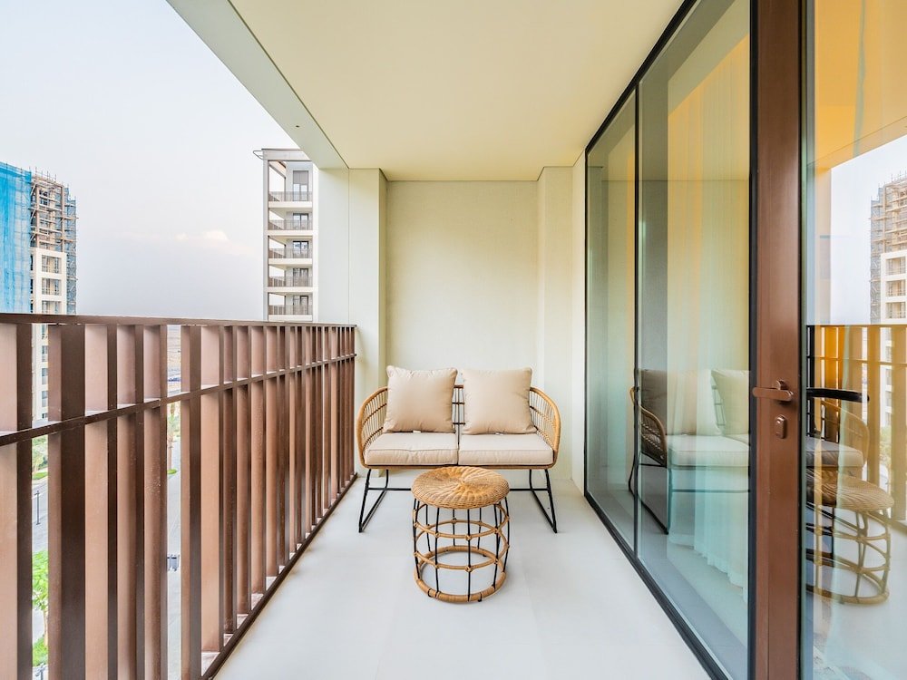 Дубай: Creek Beachfront Heaven 1BR Luxe Harbor