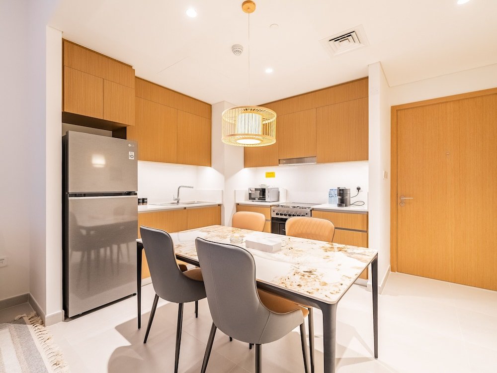 Дубай: Zen Oasis1BR Splendid Creek Side Retreat
