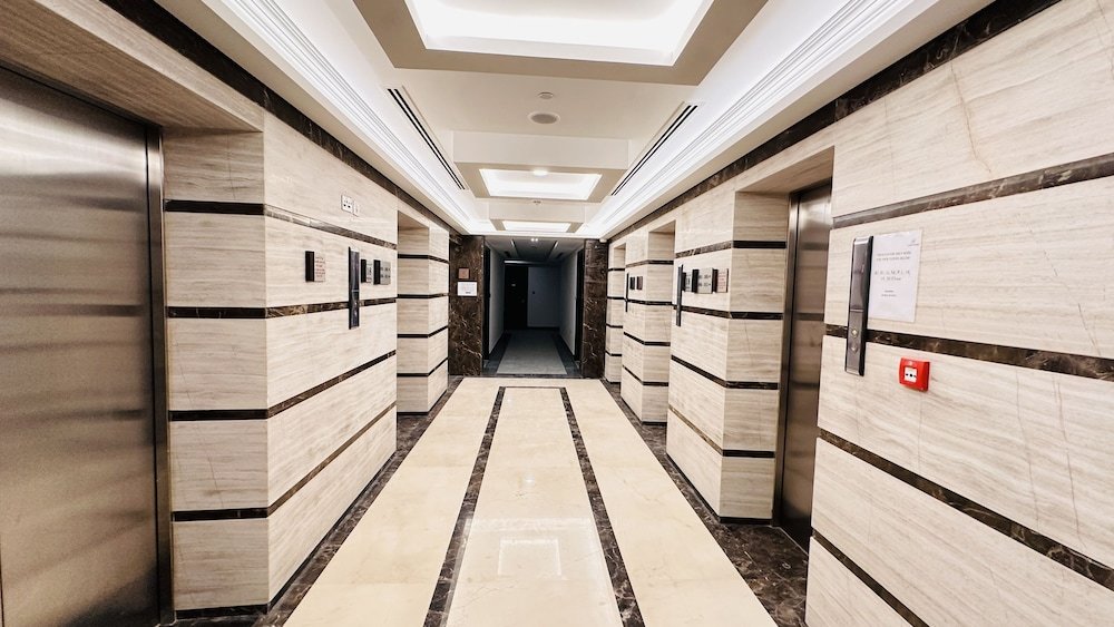 Дубай: Luxury Studio Apartments Business Bay With Balcony and Free parking by Belvilla