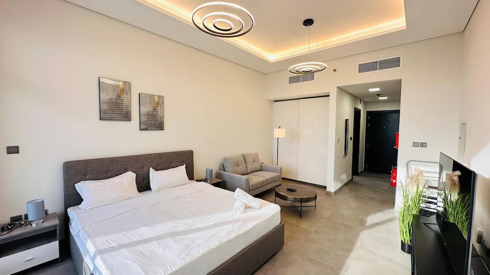 Дубай: Luxury Studio Apartments Business Bay With Balcony and Free parking by Belvilla