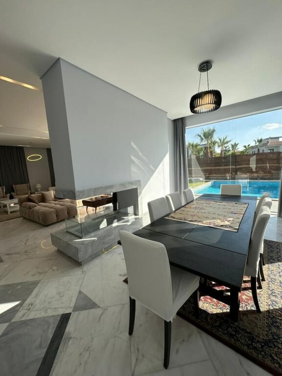 Шейх Заед Сити: Villa with Pool-Allegria-Sheikh Zayed