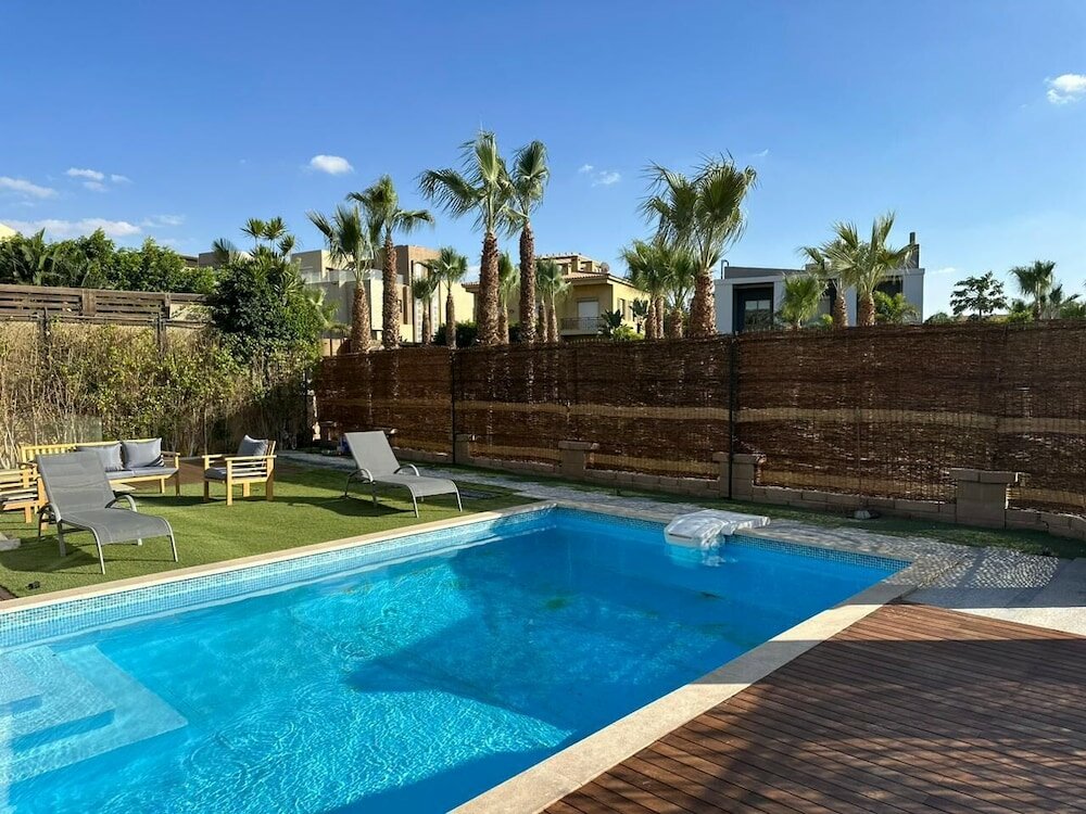 Шейх Заед Сити: Villa with Pool-Allegria-Sheikh Zayed