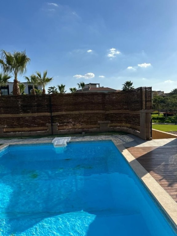 Шейх Заед Сити: Villa with Pool-Allegria-Sheikh Zayed