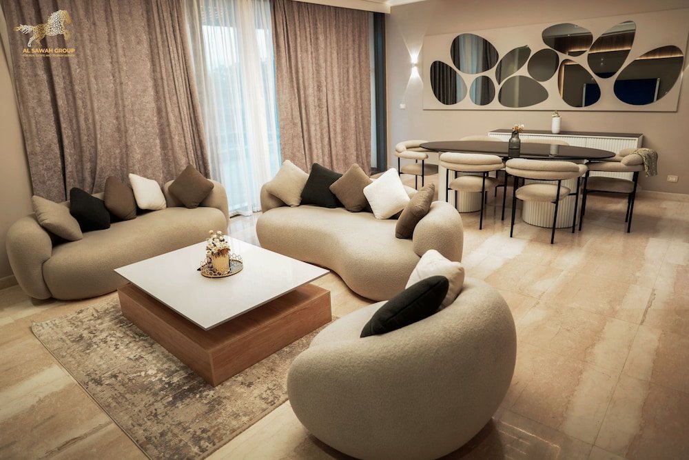 Шейх Заед Сити: Villa With pool&Garden-Beverly Hills