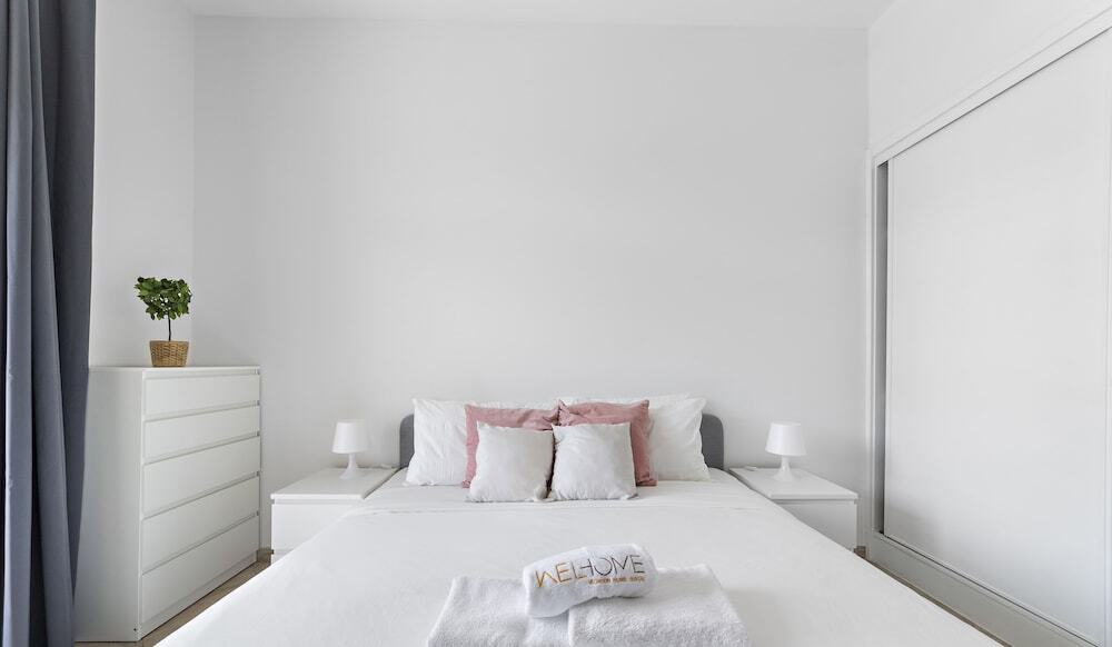 Дубай: WelHome - Stylish Studio with Park Views in Regent House 2