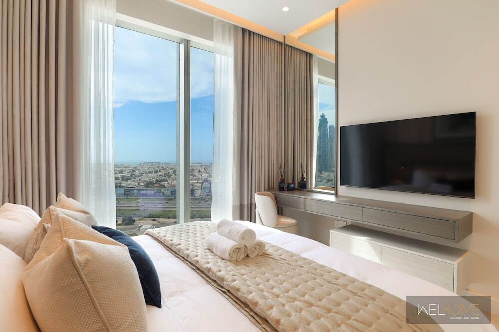 Дубай: WelHome - Luxurious 2BR Apt in Forte T1 Downtown
