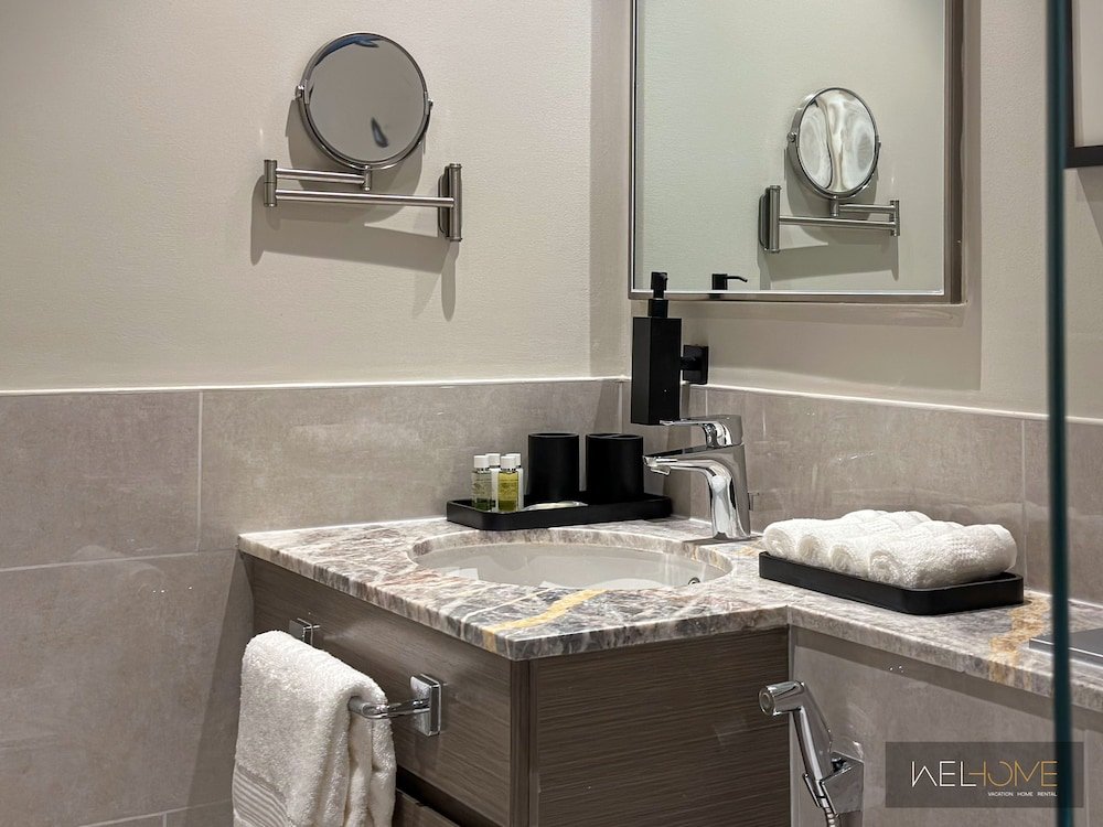 Дубай: WelHome - Luxurious 2BR Apt in Forte T1 Downtown