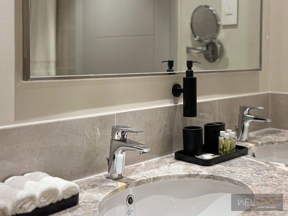 Дубай: WelHome - Luxurious 2BR Apt in Forte T1 Downtown