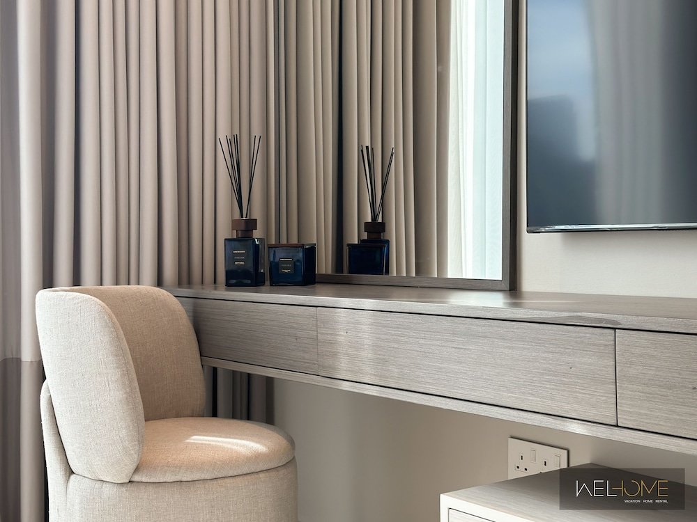 Дубай: WelHome - Luxurious 2BR Apt in Forte T1 Downtown