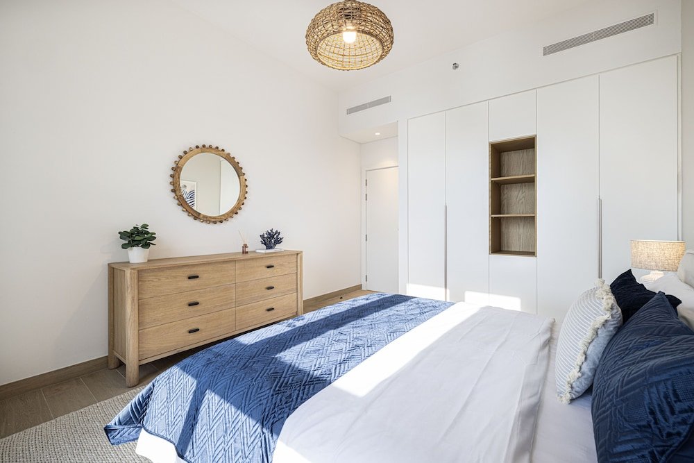 Дубай: 1BR La Rive B2 Port De La Mer Jumeirah 1