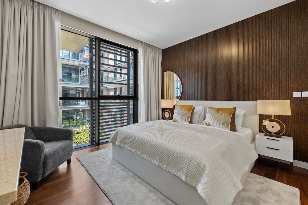 Дубай: Spacious 2 BR 3rd Floor City Walk Bldg 9