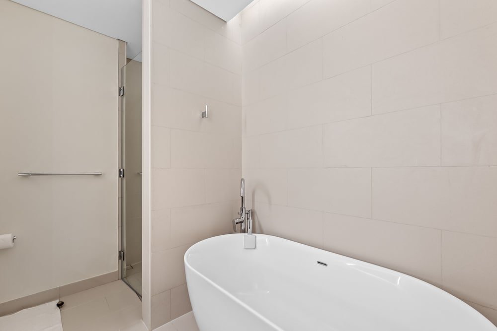 Дубай: Spacious 2 BR 3rd Floor City Walk Bldg 9