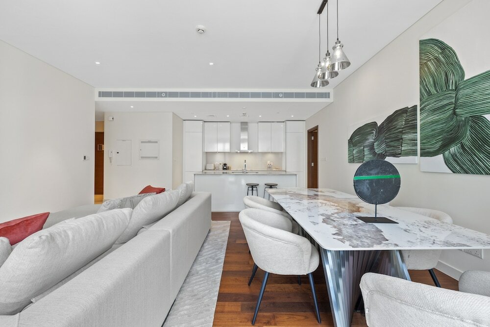 Дубай: Spacious 2 BR 3rd Floor City Walk Bldg 9