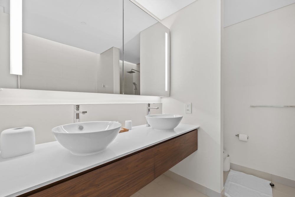 Дубай: Spacious 2 BR 3rd Floor City Walk Bldg 9