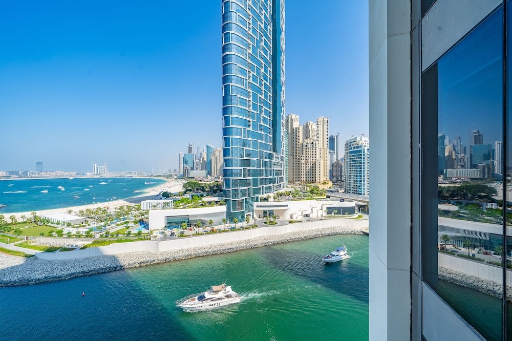Дубай: Primestay - 2BR With Marina View - 52/42