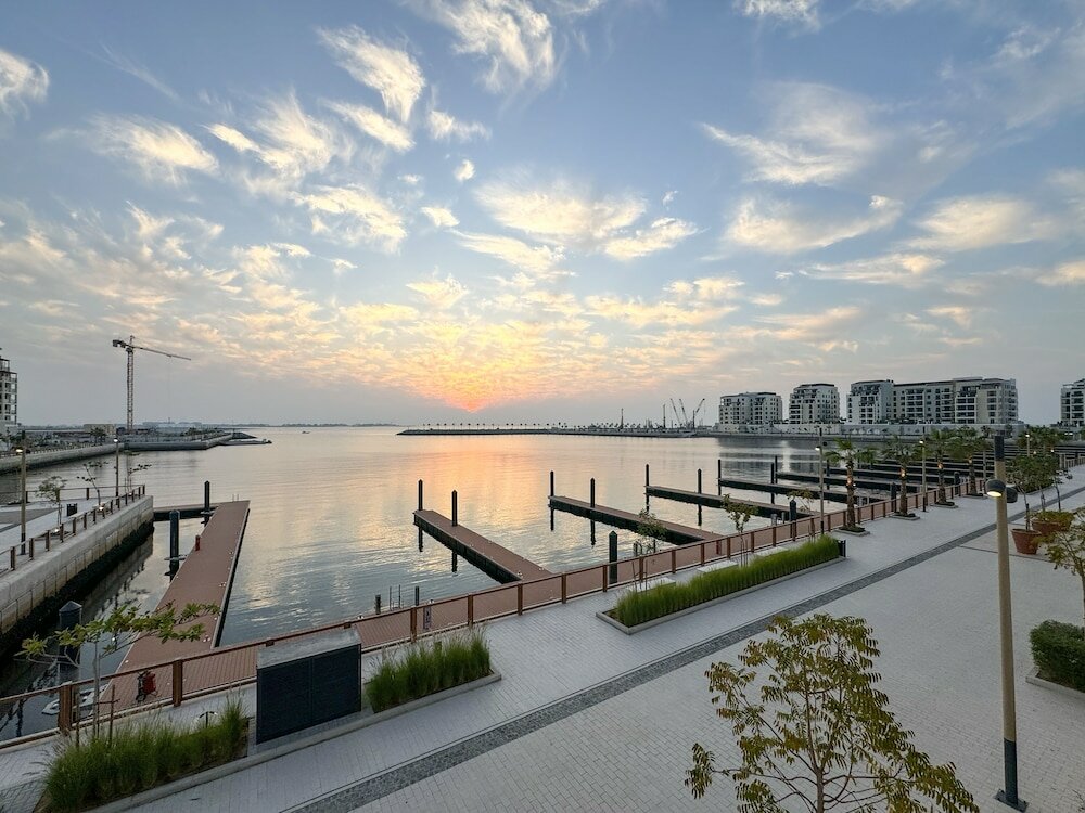 Дубай: Massive 4 Beds La Rive B2 Port De La Mer