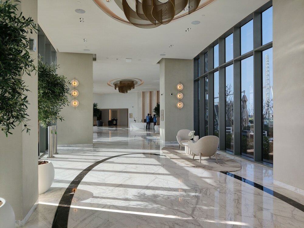 Дубай: HiGuests -  Emaar 5242 Tower