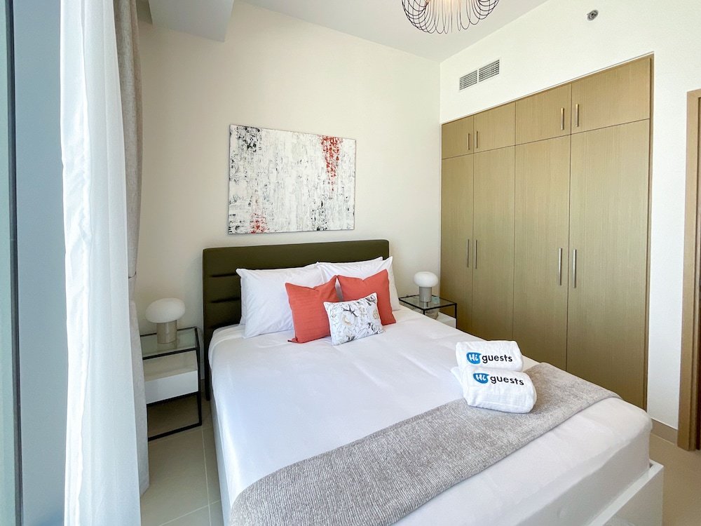Дубай: HiGuests -  Emaar 5242 Tower