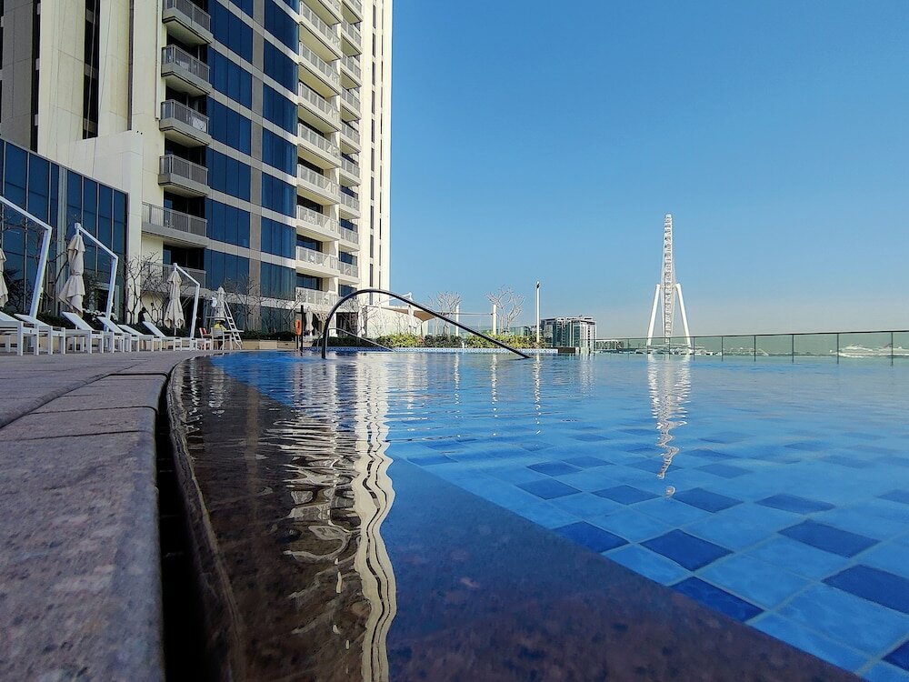 Дубай: HiGuests -  Emaar 5242 Tower