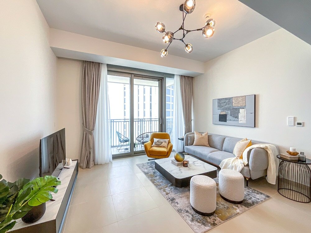 Дубай: HiGuests -  Emaar 5242 Tower