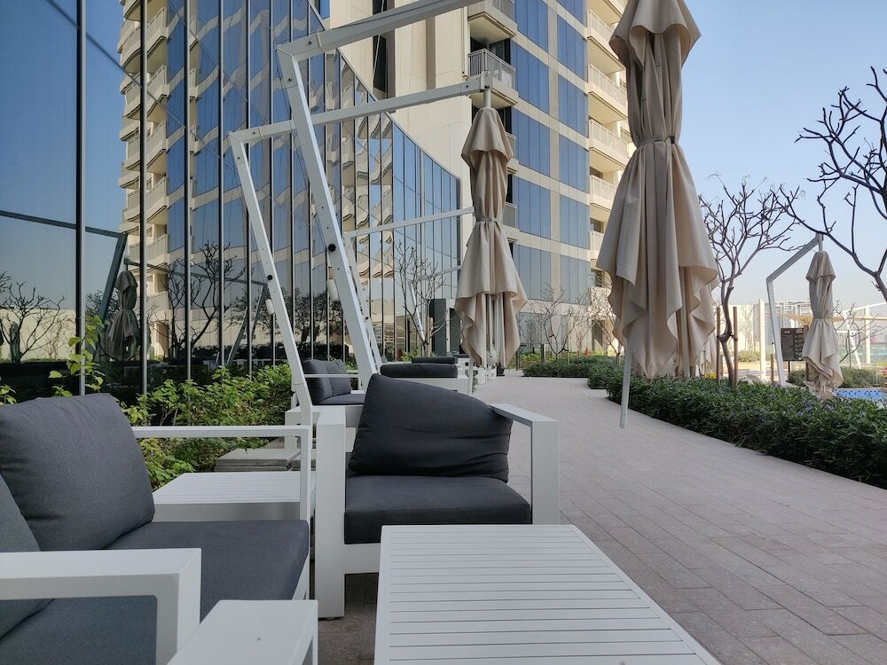 Дубай: HiGuests -  Emaar 5242 Tower