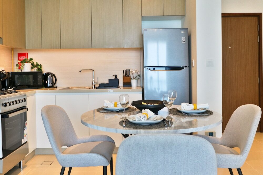 Дубай: HiGuests -  Emaar 5242 Tower