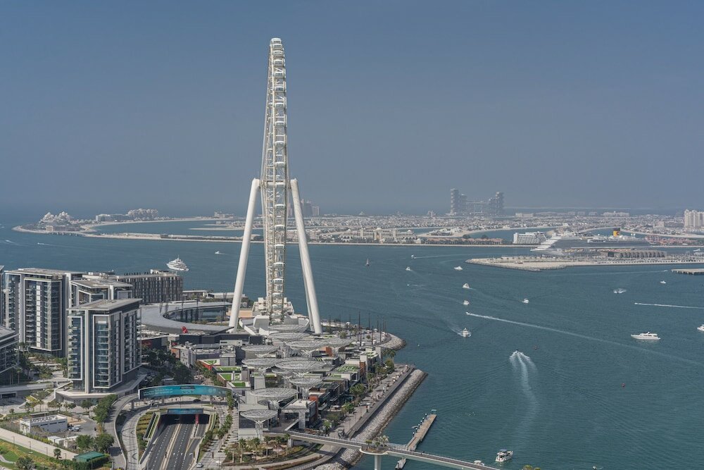 Дубай: HiGuests -  Emaar 5242 Tower