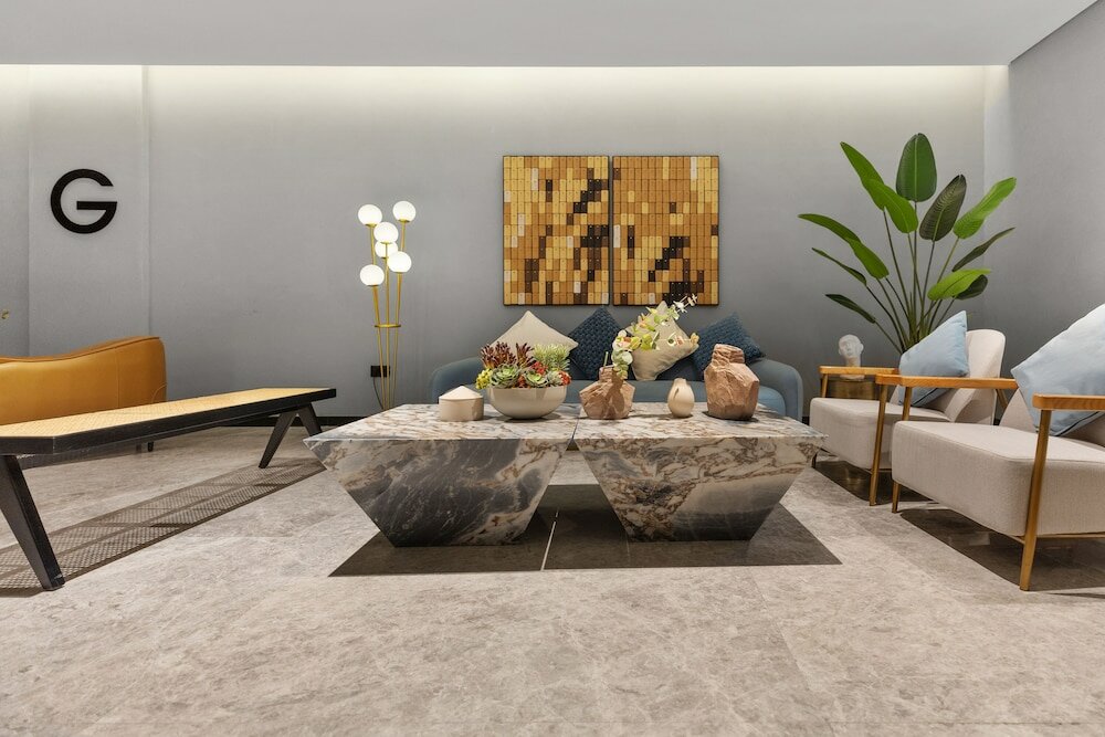 Дубай: Waves - City Serenity: Luxe Living at 15 Northside Tower 2