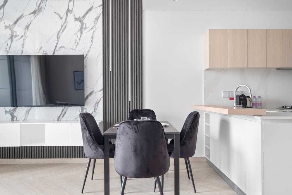 Дубай: Luxurious 1-bedroom Apart With Dubai Skyline View